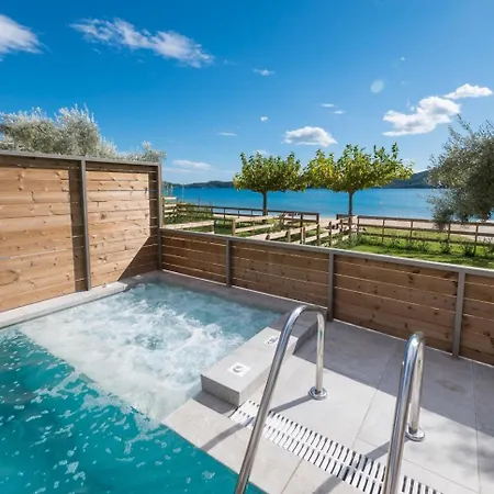 Луксозна вила Acqua Di Mare - Siena *
